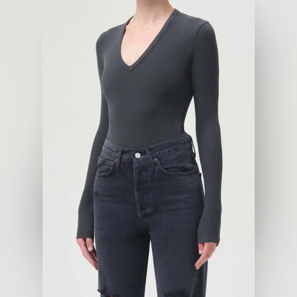 AGOLDE Tavi Deep V Neck Ribbed Long Sleeve Top - Picture 1 of 6